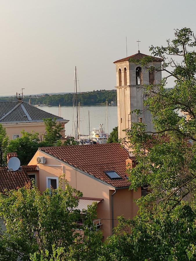 Apartvilla Castropola Екстер'єр фото
