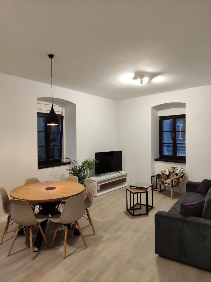 Apartvilla Castropola Екстер'єр фото