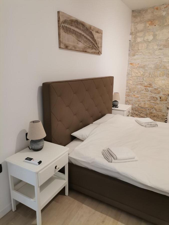 Apartvilla Castropola Екстер'єр фото